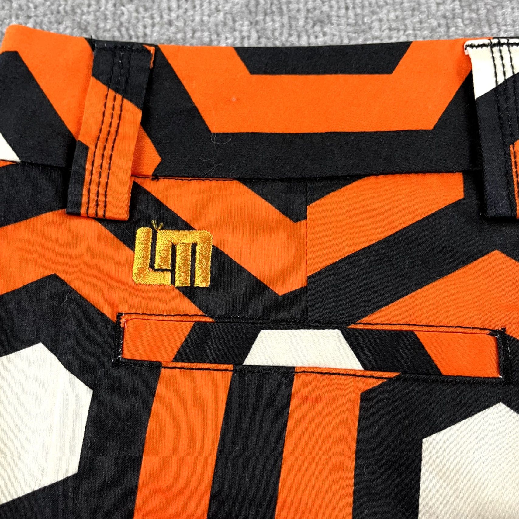 Vintage LOUDMOUTH Shorts Womens Size 4 Orange Black Abstract Golf San Fran Giants Size 27" / US 4 / IT 40 - 4 Thumbnail
