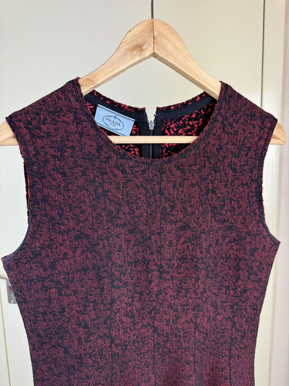 Prada Prada wool burgundy red dress midi gown evening winter M Size M / US 6-8 / IT 42-44 - 14 Thumbnail