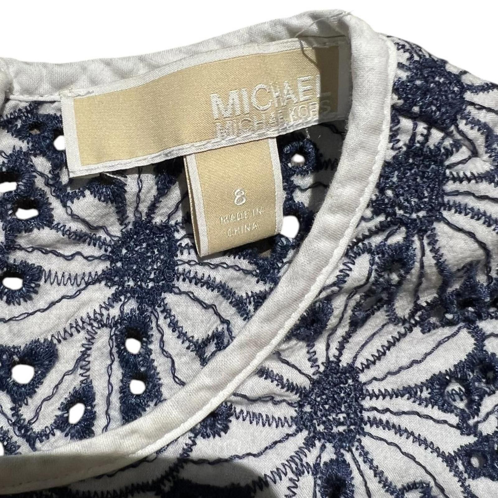 Michael Kors Michael Kors Blue White SS Daisy Embroidered Eyelet Dress Size M / US 6-8 / IT 42-44 - 4 Thumbnail
