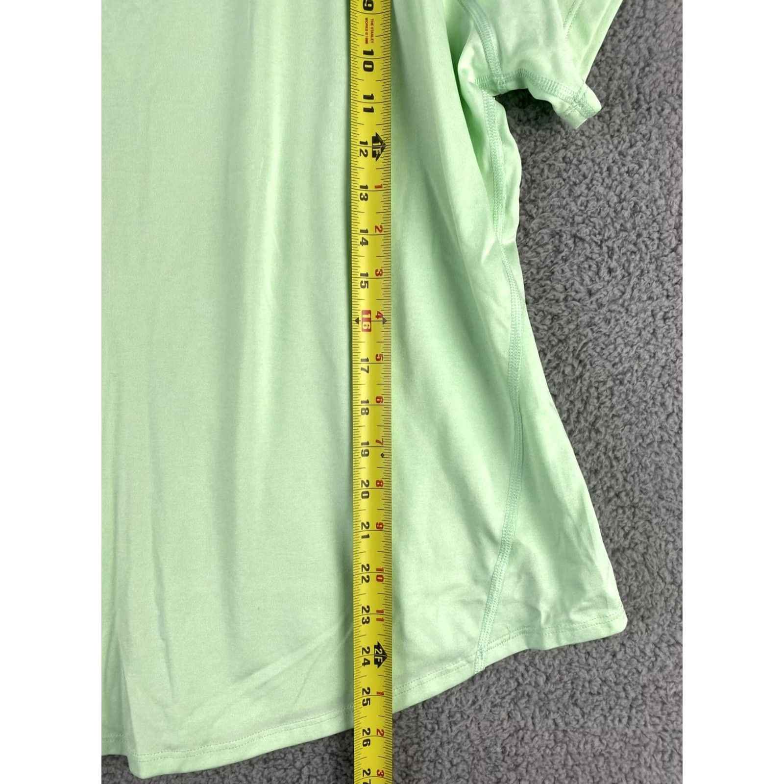 Tek Gear Tek Gear Shirt Women's XL Green Tee Short Sleeve Dry-Fit /35-18 Pullover Breathable Quick Dry Graphic Print Modern 90s? Size XL / US 12-14 / IT 48-50 - 6 Thumbnail