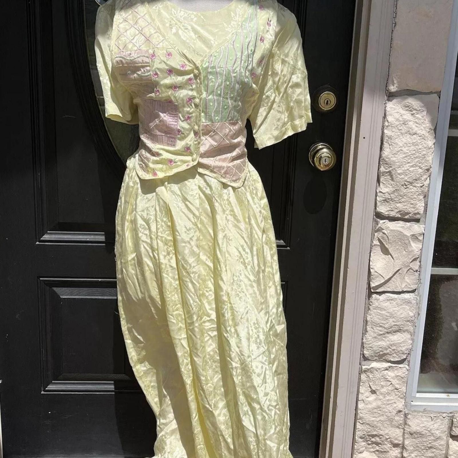 Other Yellow 80s vintage dress, and tie back glamour Size L / US 10 / IT 46 - 1 Thumbnail