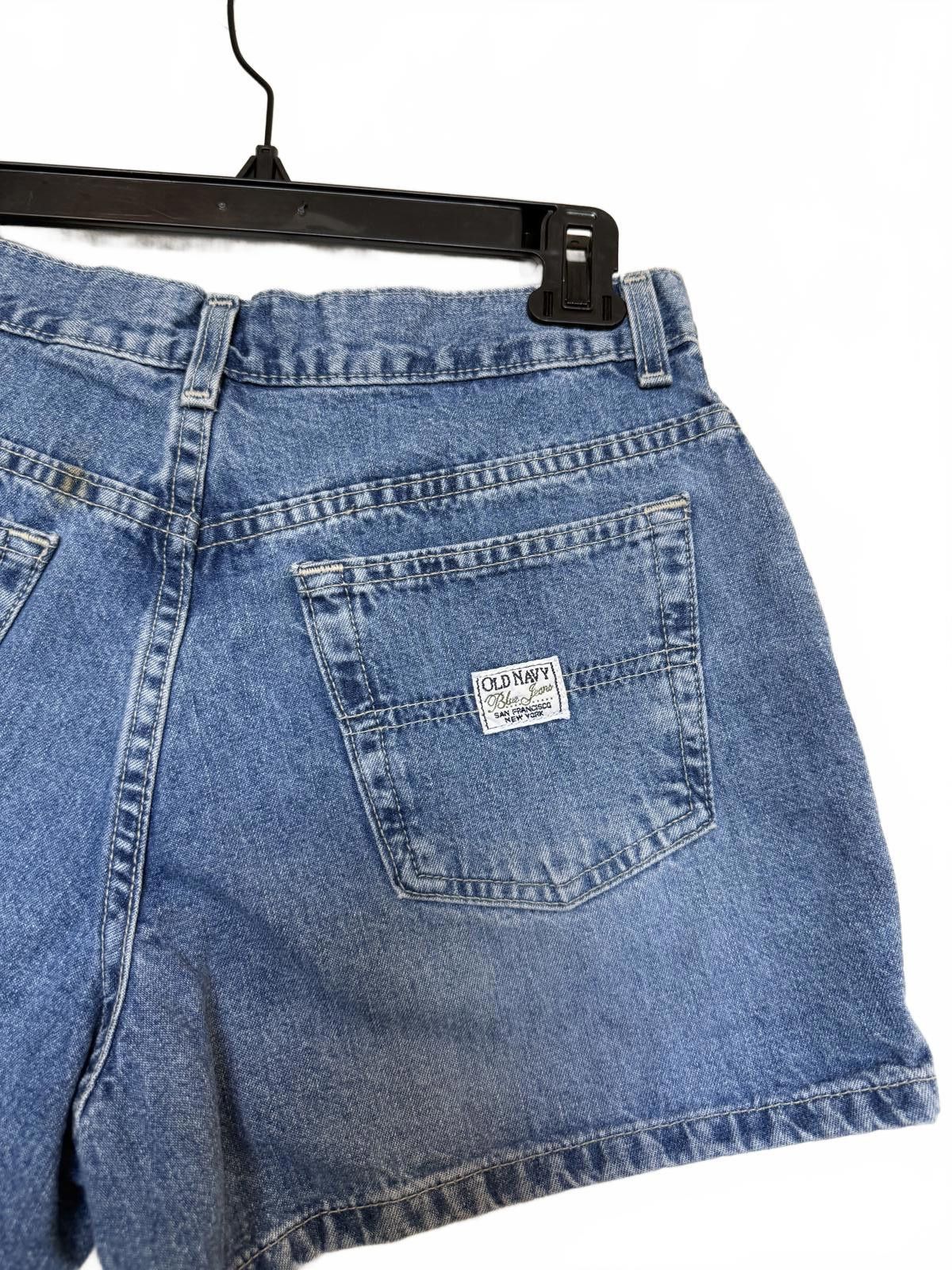 Old Navy Old Navy Vintage High-Waisted Denim Shorts Size 32" / US 10 / IT 46 - 4 Thumbnail