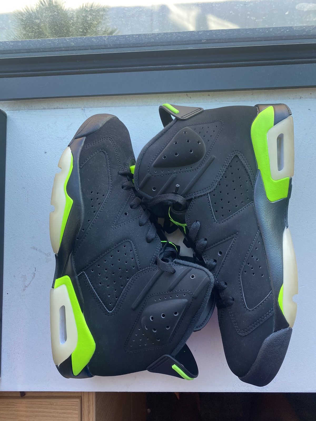 Jordan Brand Nike Air Jordan 6 Retro Electric Green Size US 10.5 / EU 43-44 - 4 Thumbnail