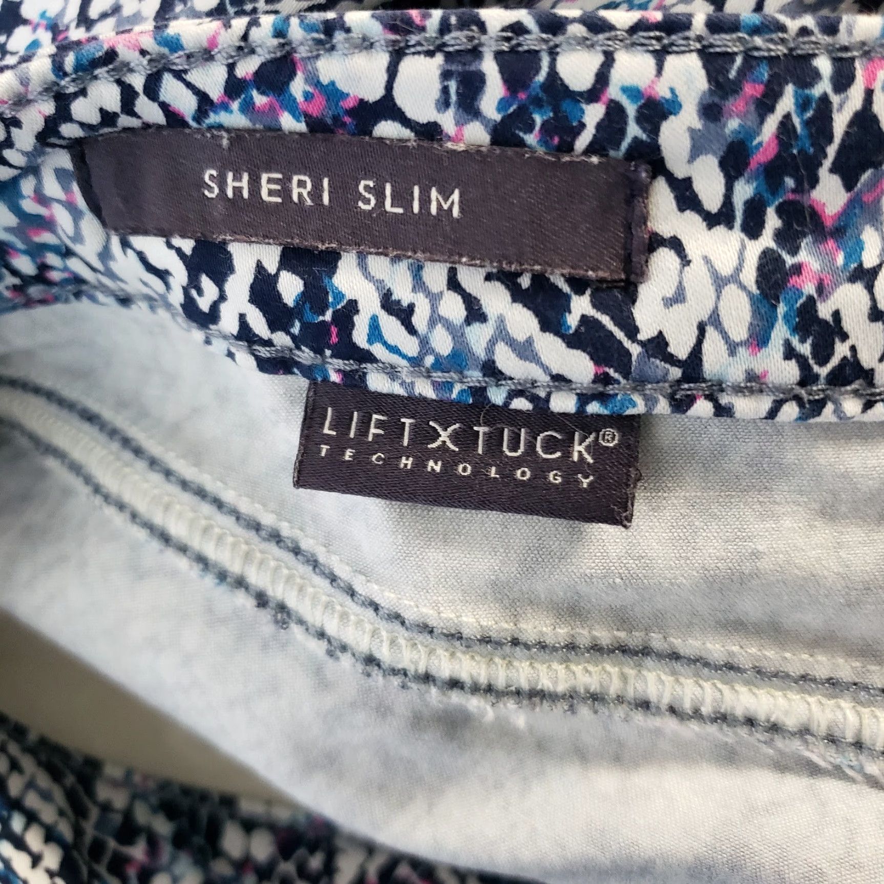 NYDJ NYDJ Womens Sheri Slim Cropped Jeans Sz 6 Blue Mid Rise Cropped Jeans Womens Purple Animal Print Nydj Sheri 26 Inseam 6 Women Size 28" / US 6 / IT 42 - 8 Thumbnail