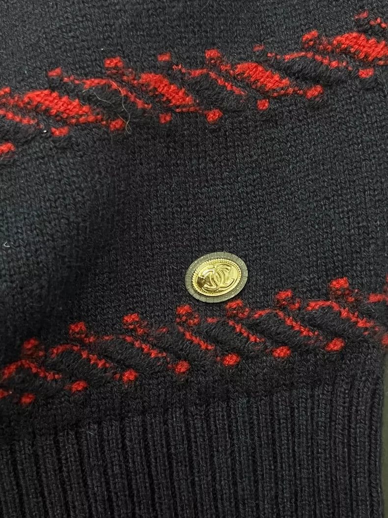 Chanel Chanel Cashmere hollowed-out crocheted color-matched cashm Size XS / US 0-2 / IT 36-38 - 2 Thumbnail
