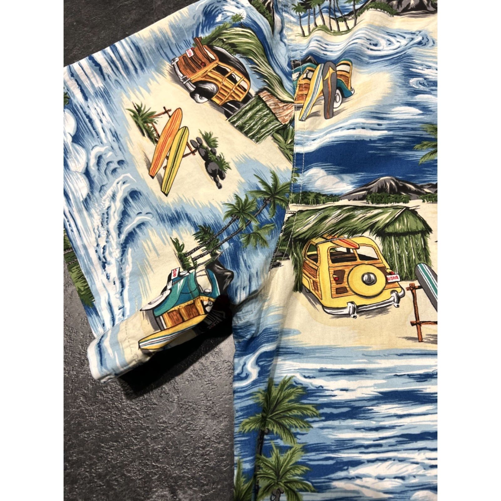 Vintage HIGH SEAS TRADING CO Men’s Surfing Themed Short Sleeve Button Hawaiian Shirt 4XL Blue Surfing Themed Hawaiian Shirt Mens Big & Tall Button-Up 4XL Size US XXL / EU 58 / 5 - 6 Thumbnail