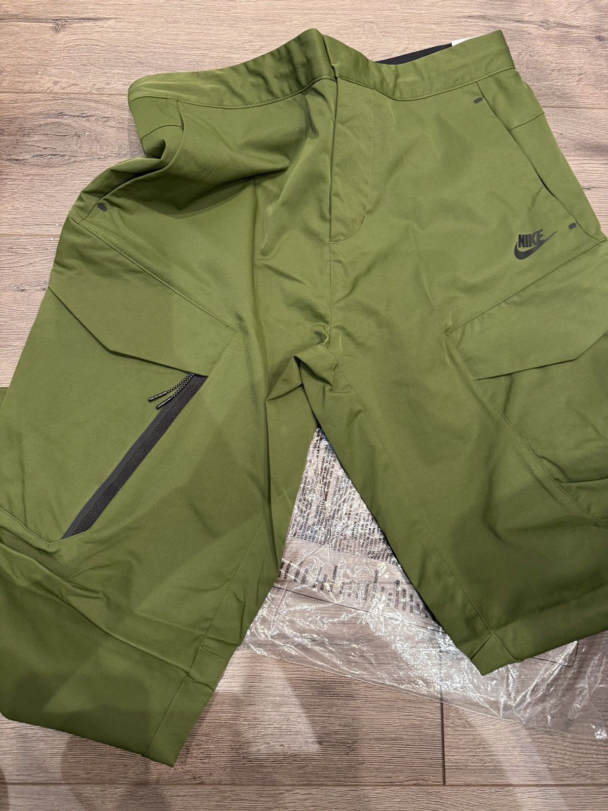 Nike Nike Tech Woven Utility Cargo Pants Khaki Green DH3866 326 Size US 32 / EU 48 - 8 Thumbnail