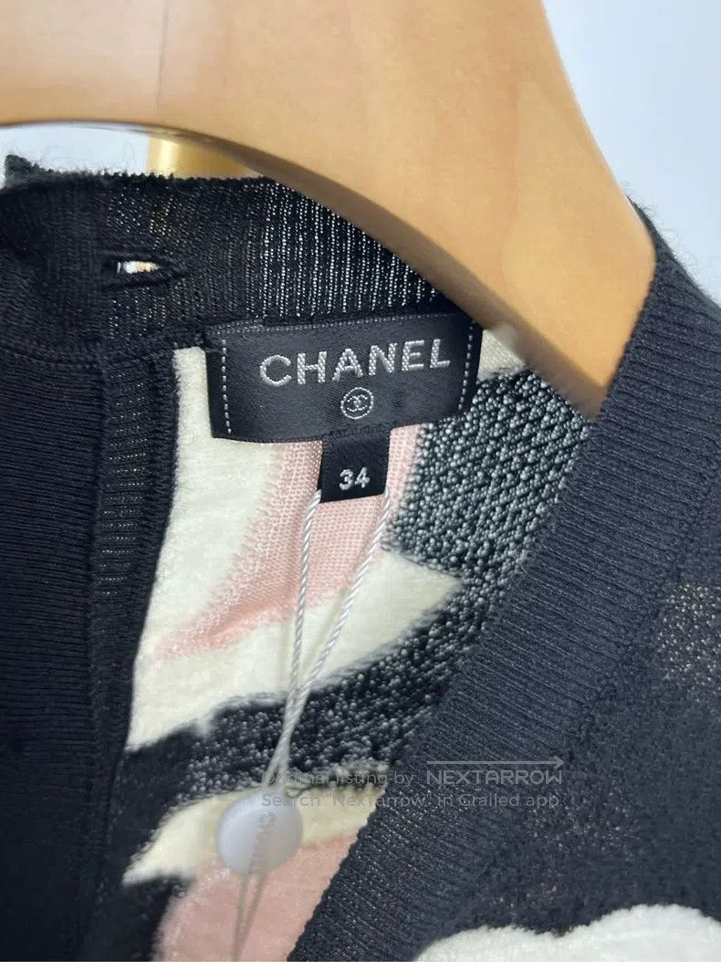 Chanel Chanel Full-printed letter logo long-sleeved cashmere swea Size XXS / US 00 / IT 34 - 3 Thumbnail