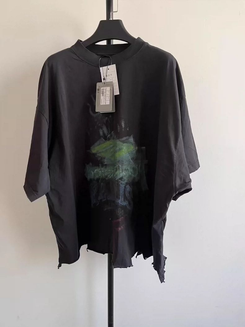 Balenciaga Balenciaga Summer Collection Faded Crew Neck Printed Short Size US L / EU 52-54 / 3 - 1 Thumbnail