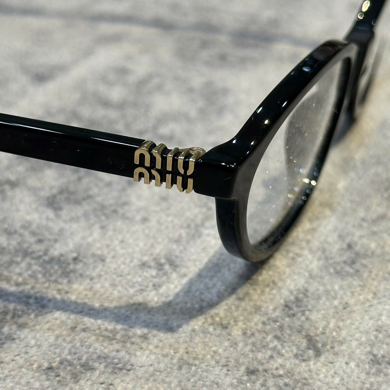 Miu Miu MIU MIU MU 09XV 16K1O1 Sunglasses BLACK Size ONE SIZE - 4 Thumbnail