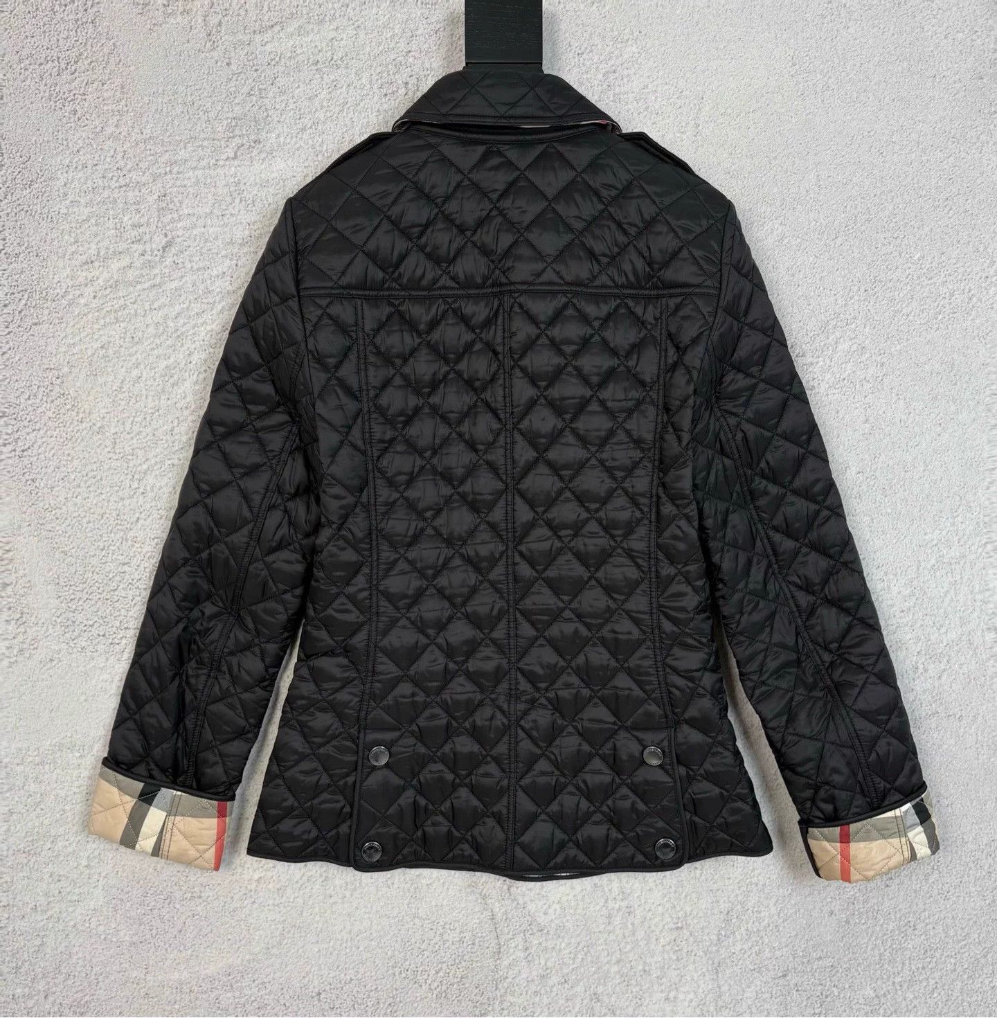 Burberry Burberry Classic Check Lining Black Puffer XS Size XS / US 0-2 / IT 36-38 - 2 Thumbnail