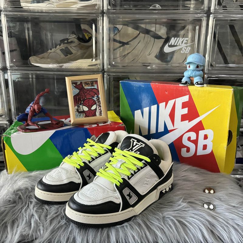 Louis Vuitton Louis Vuitton Low-Top Basketball Sneakers in Black and White 0079 Size US 8 / IT 38 - 1 Thumbnail