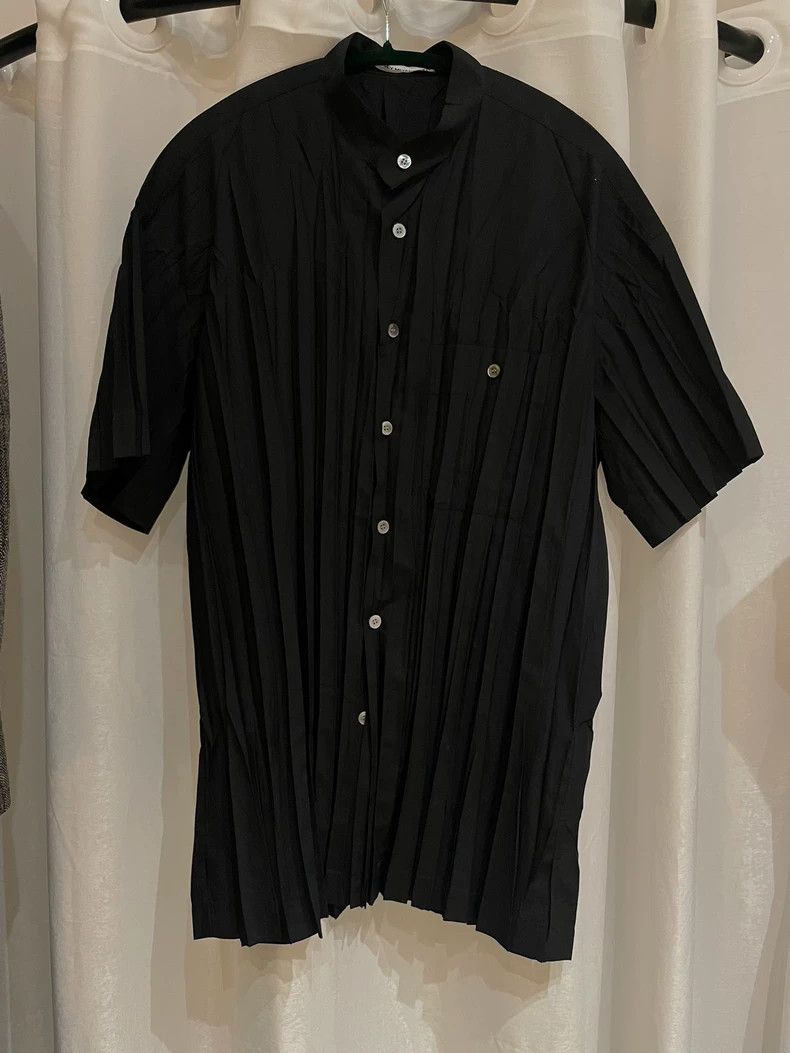 Issey Miyake Issey Miyake Black pleated short-sleeved coat Size L / US 10 / IT 46 - 1 Thumbnail