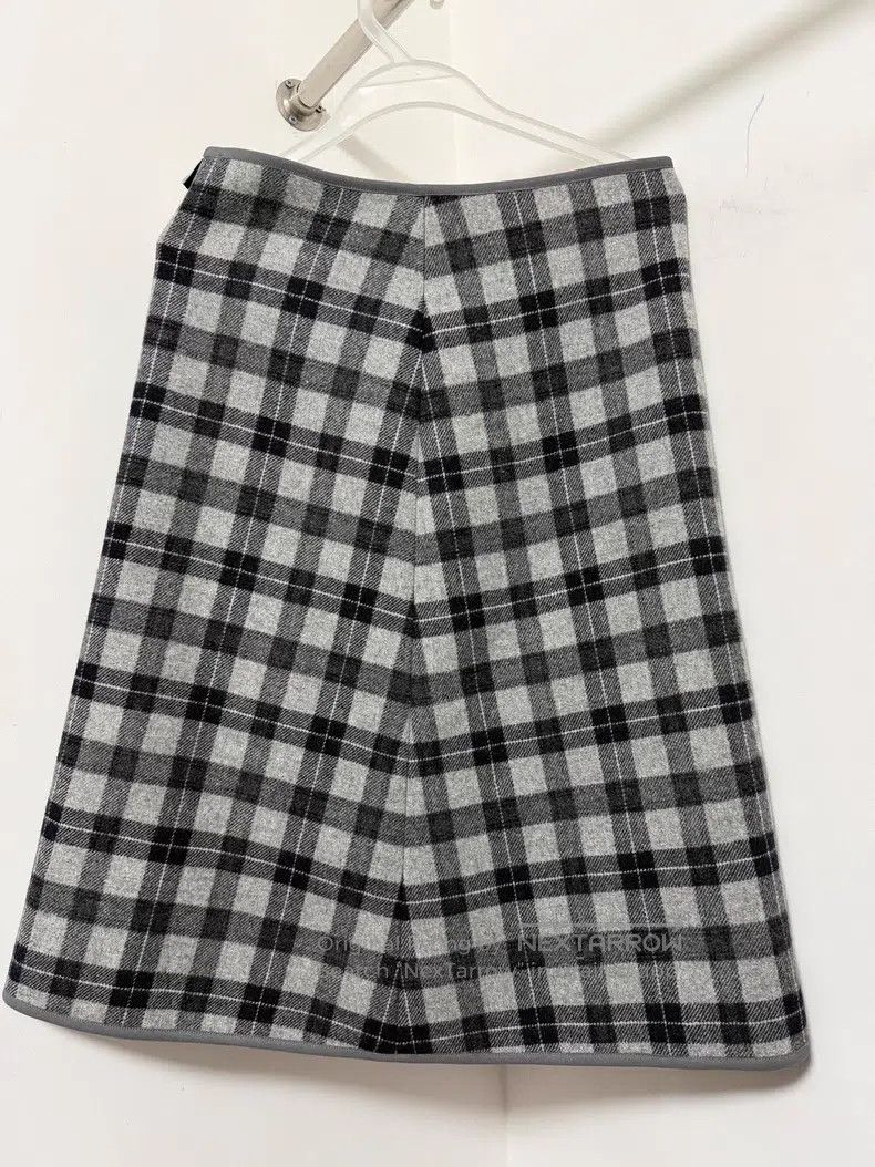 Thom Browne Thom Browne Gray Wool Cardigan and Plaid Skirt Set Size S / US 4 / IT 40 - 3 Thumbnail