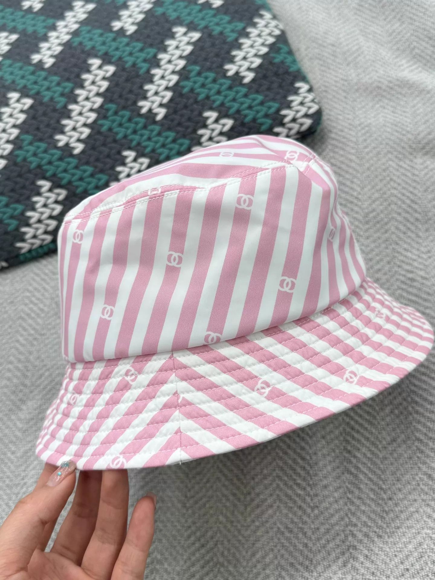 Chanel Chanel Coco Beach Pink-White Colorblocked Fisherman Hat M New Size ONE SIZE - 1 Thumbnail