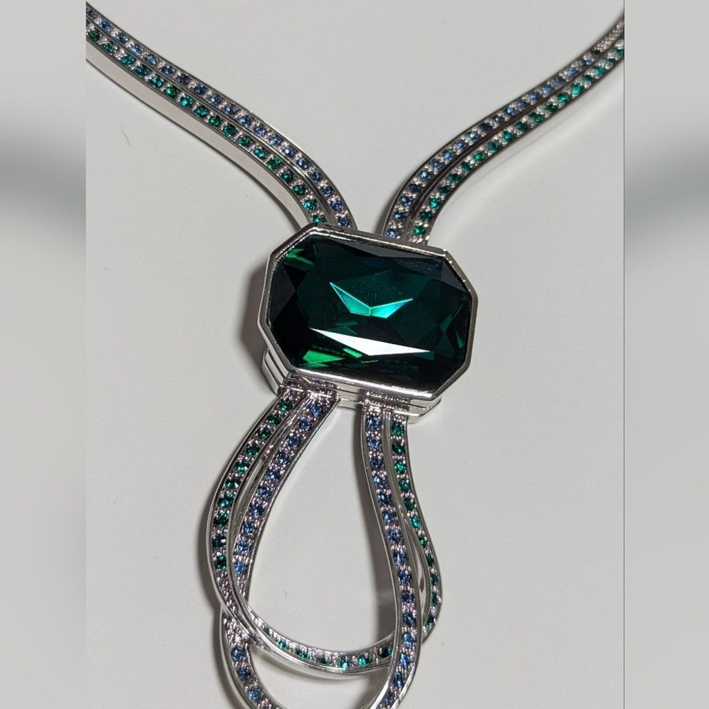 Other Fifth Avenue Collection Swarovski Emerald Crystals Necklace Size ONE SIZE - 12 Thumbnail