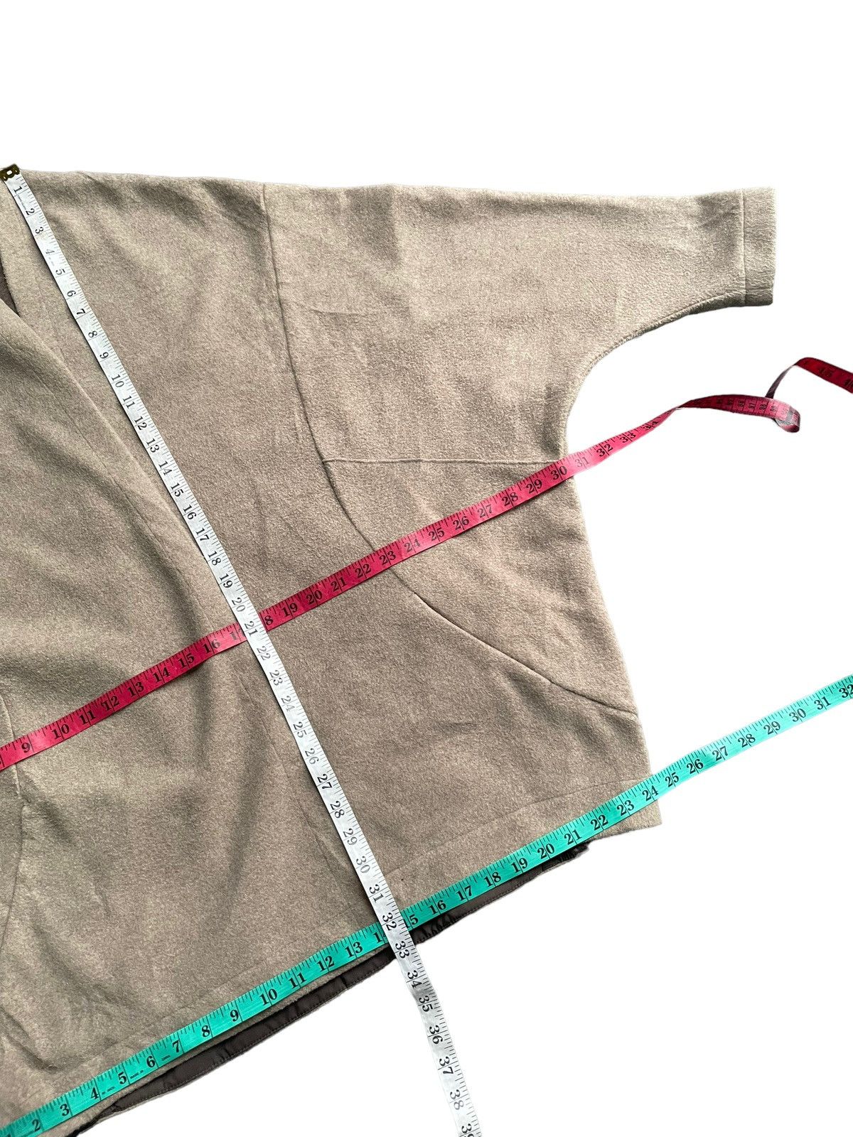 If Six Was Nine Studio Clip Cape Size XL / US 12-14 / IT 48-50 - 10 Thumbnail