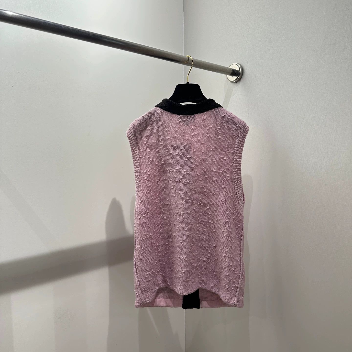 Chanel Chanel Women's 24K Black & Pink Wool Vest 36 Size XS / US 0-2 / IT 36-38 - 2 Thumbnail