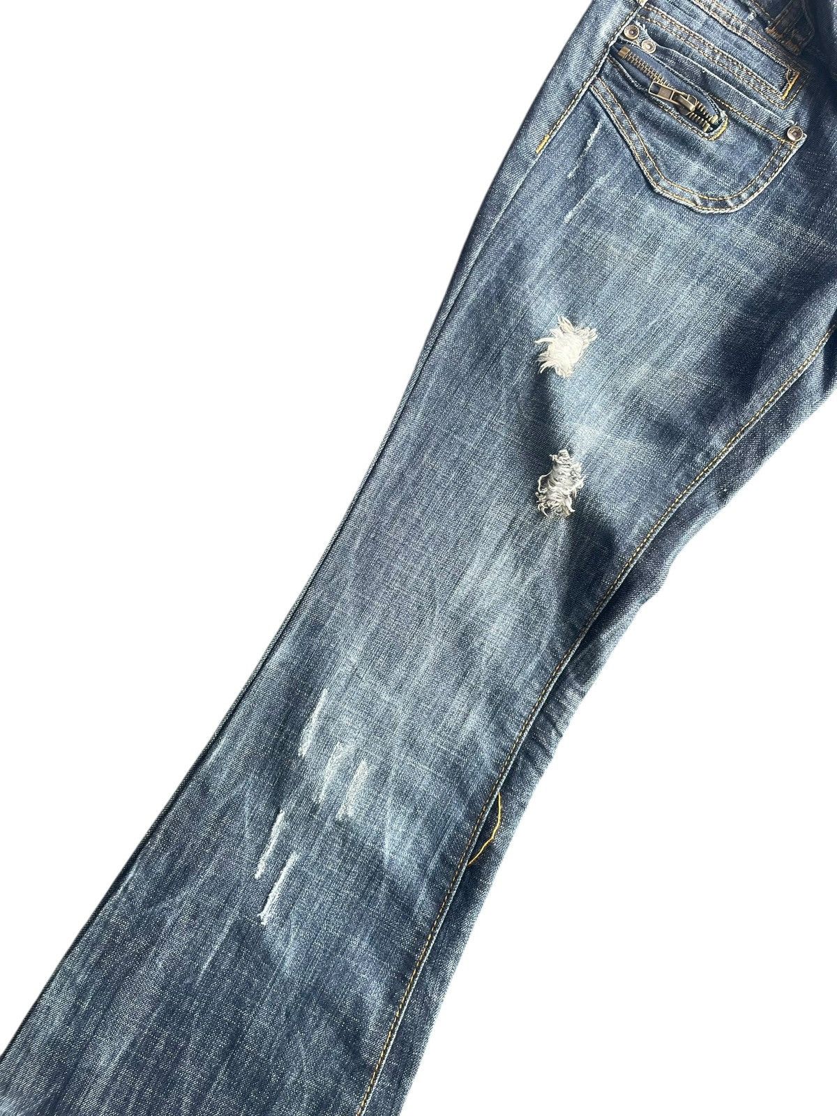 Almost Famous Almost Famous Flare Distresed Size 29" - 4 Thumbnail