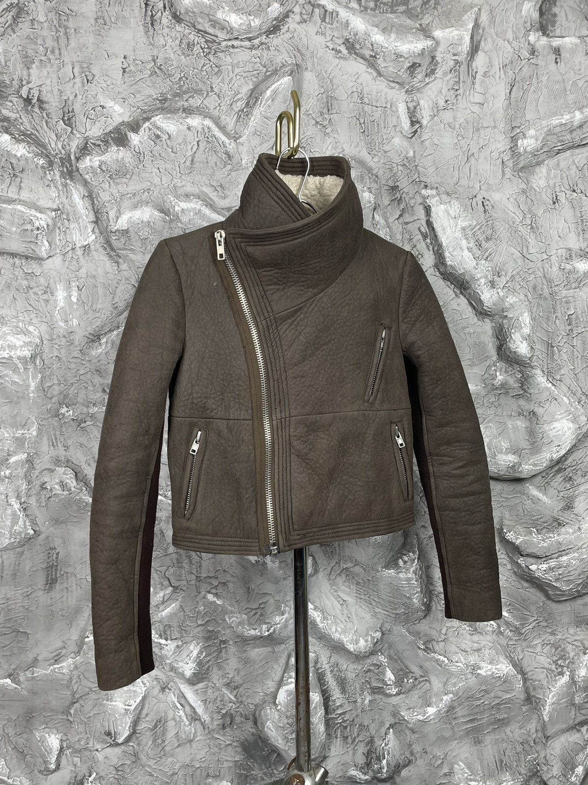 Japanese Brand Vintage Asymmetrical Zip Shearling Jacket Rick Owens Style Size US S / EU 44-46 / 1 - 2 Thumbnail