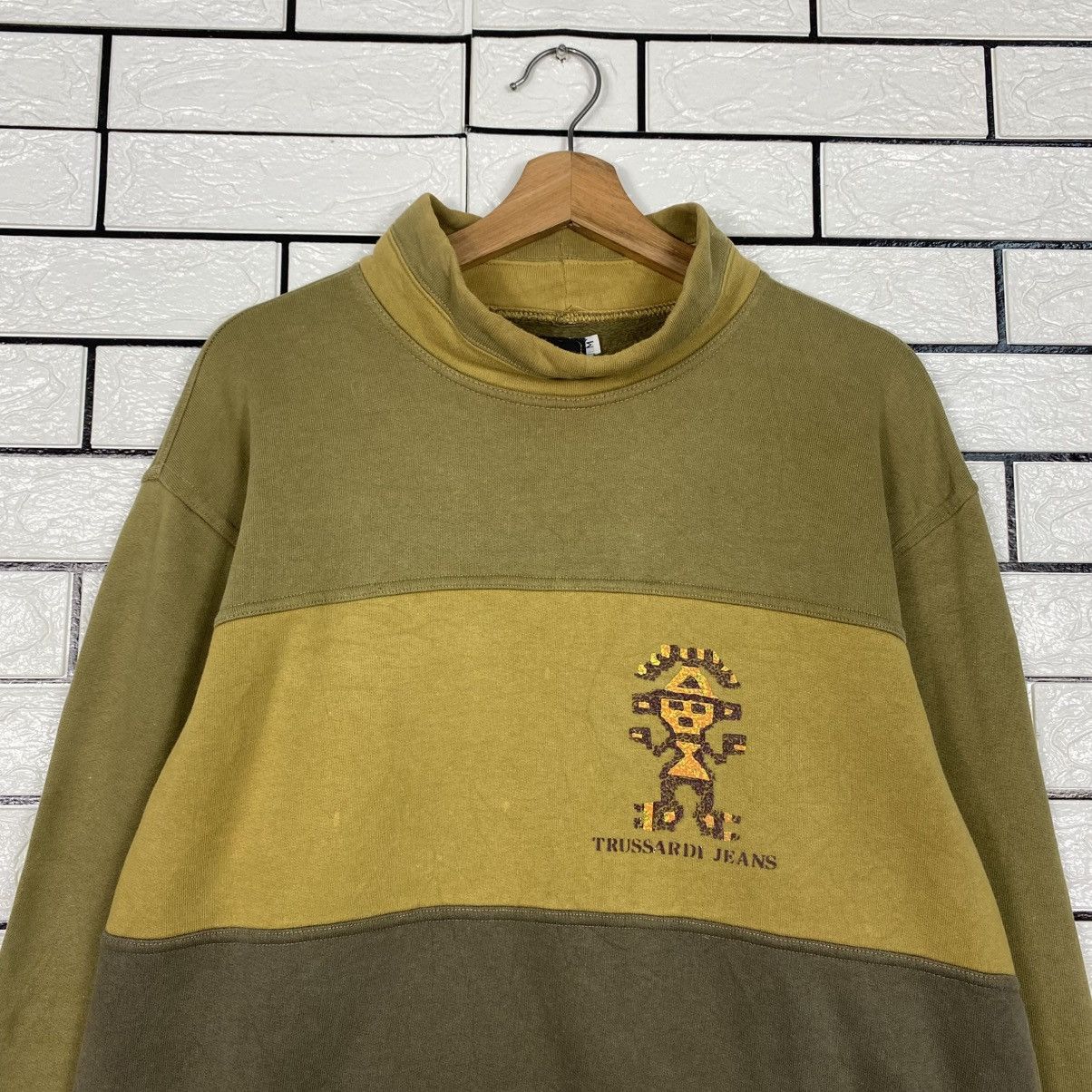 Japanese Brand Vintage Turtle Neck Sweatshirt Trussardi Big Logo Size US M / EU 48-50 / 2 - 4 Thumbnail
