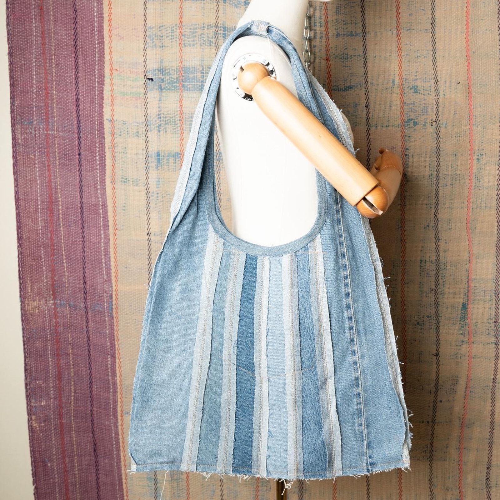 Other Custom upcycled shoulder bag / Upcycled reversible hobo bag Size ONE SIZE - 5 Thumbnail