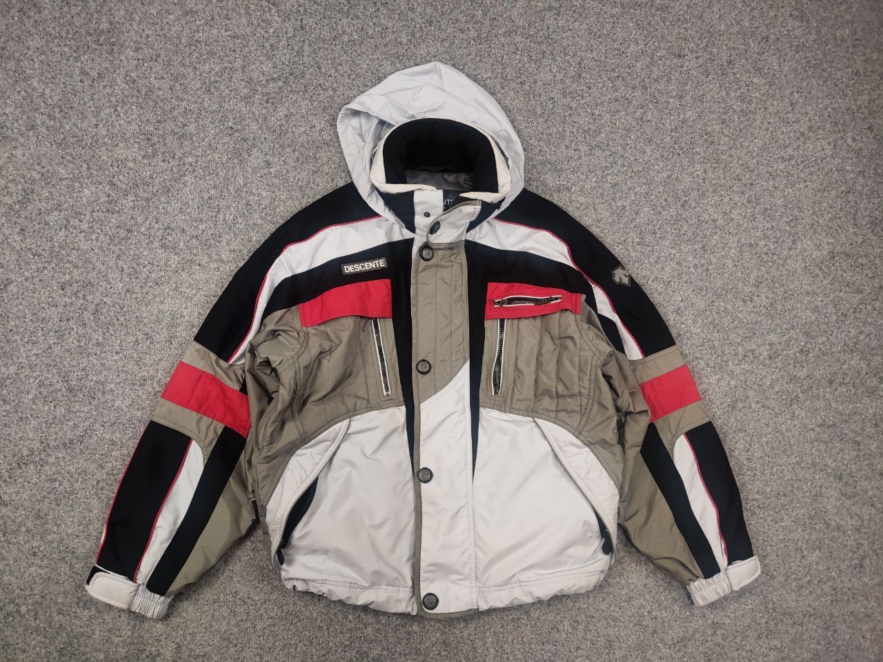 Descente Vintage Descente Airdrive Ski Zipper Hooded Jacket Logo Size US S / EU 44-46 / 1 - 8 Thumbnail