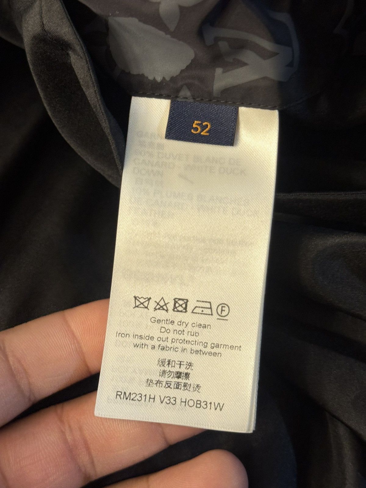 Louis Vuitton × Yayoi Kusama Louis Vuitton X Yayoi Kusama Puffer Jacket Size 52 / Large Size US L / EU 52-54 / 3 - 24 Thumbnail