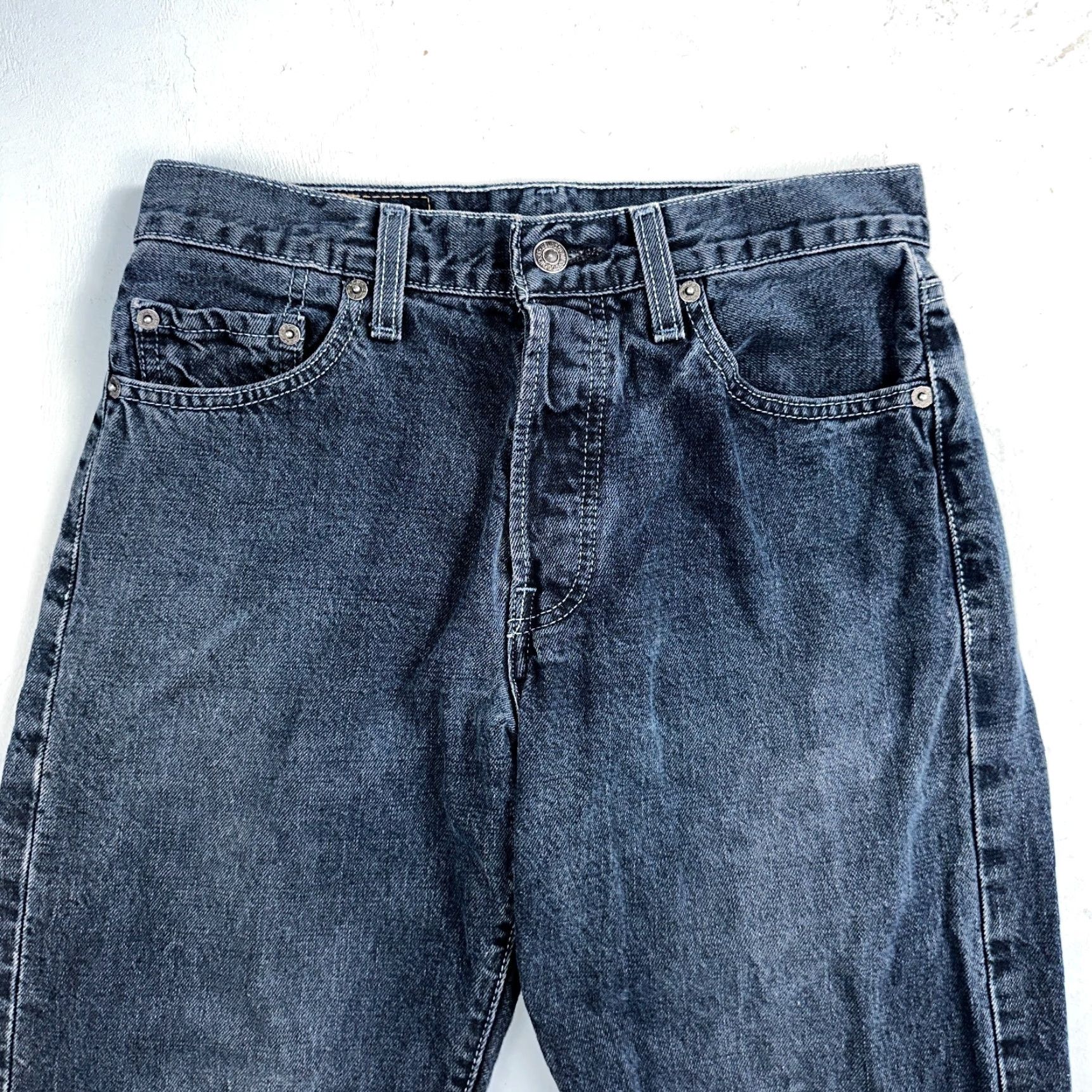 Levi's VINTAGE Levi's 501 Jeans Main Selling Point 90s Mexico Straight Leg 29x32 28x31 Dark Wash Blue Cotton Denim Mens Regular Jeans 501 Series 90s Theme Size US 29 - 2 Thumbnail