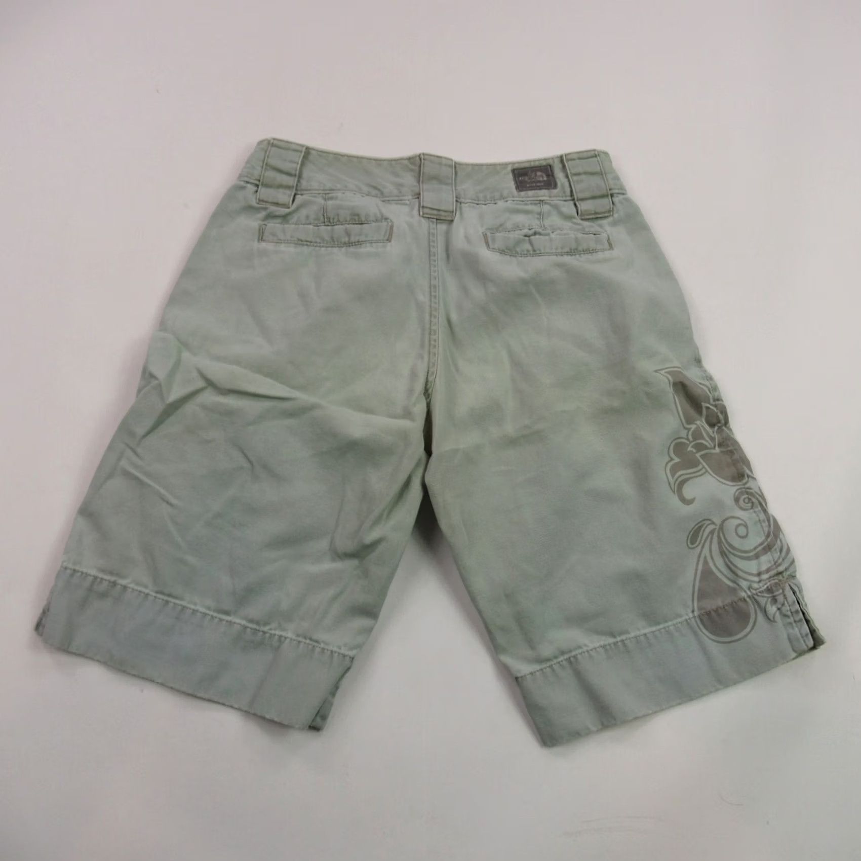 The North Face The North Face Shorts Womens 4 Lightweight Pockets Gray Chino Casual Outdoor VINTAGE (no) Size 27" / US 4 / IT 40 - 3 Thumbnail