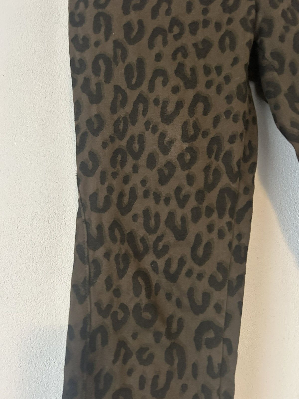 Louis Vuitton Louis Vuitton Leopard Print Pants - Size 38 Size 27" / US 4 / IT 40 - 6 Thumbnail