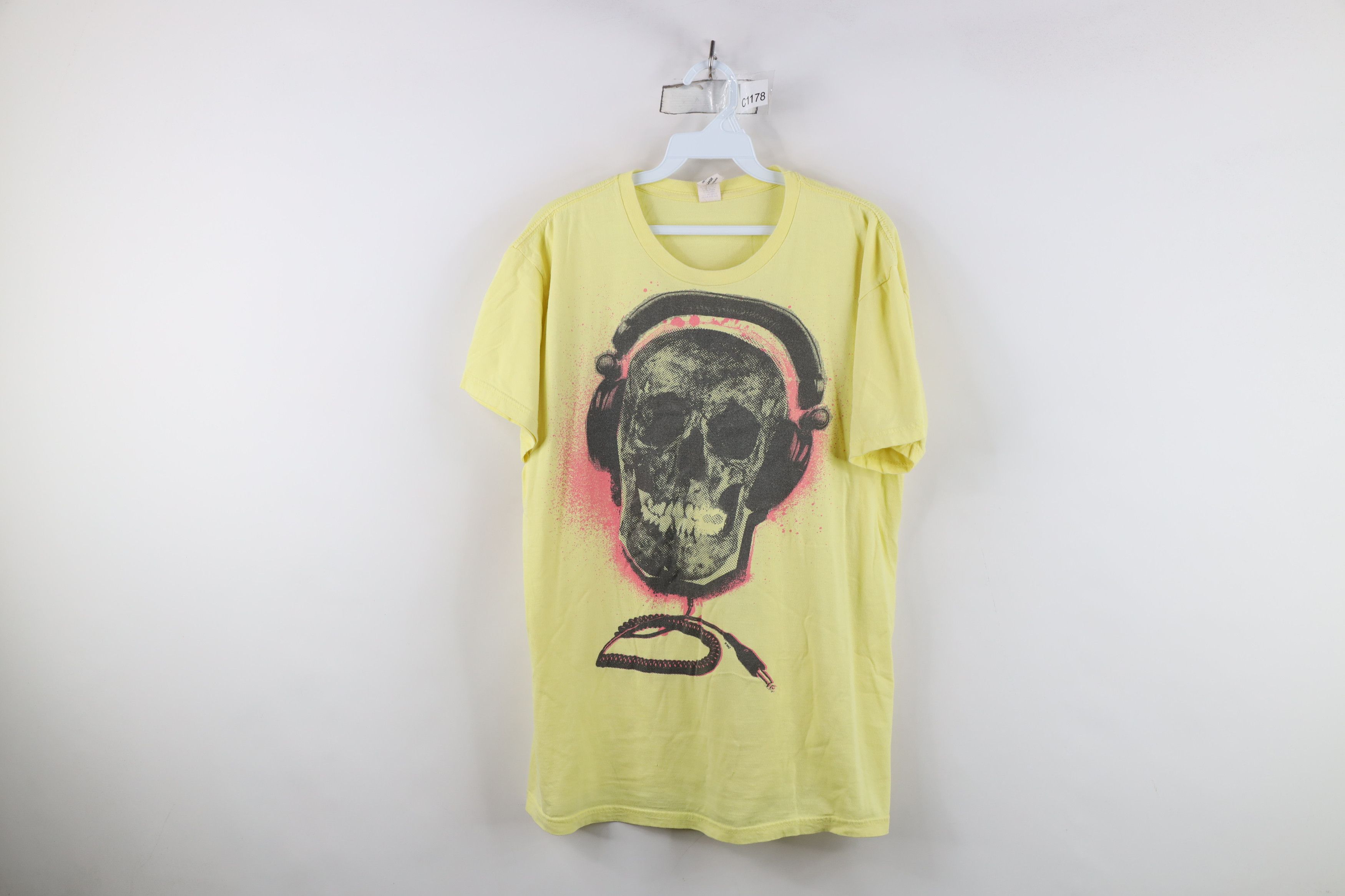 Vintage Vintage 90s Y2K Streetwear Skull Music DJ T-Shirt Yellow Size US L / EU 52-54 / 3 - 1 Thumbnail