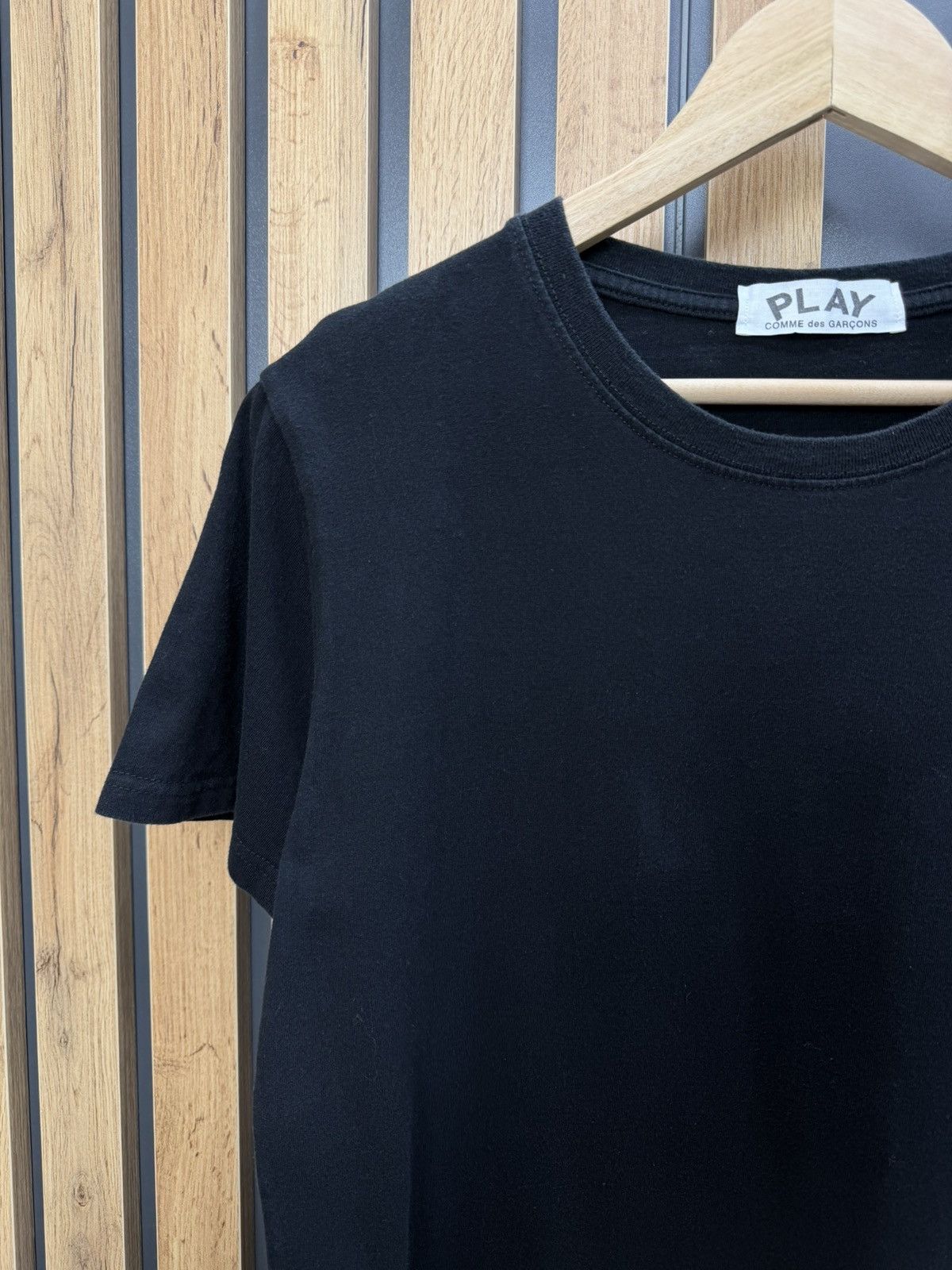 Comme des Garcons PLAY Comme Des Garcons Play Heart Logo T Shirt Black Size US S / EU 44-46 / 1 - 5 Thumbnail