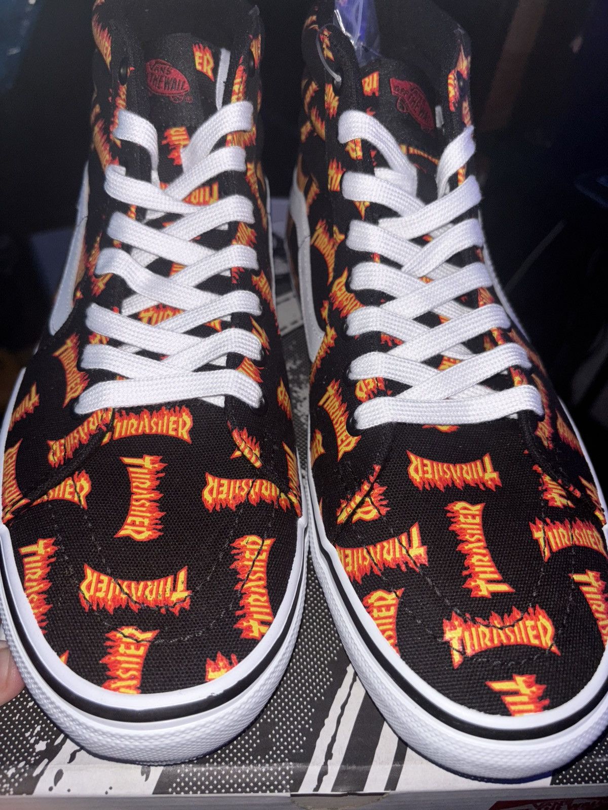 Vans Vans Sk8-Hi “Thrasher Allover Logo” Size US 12 / EU 45 - 2 Thumbnail