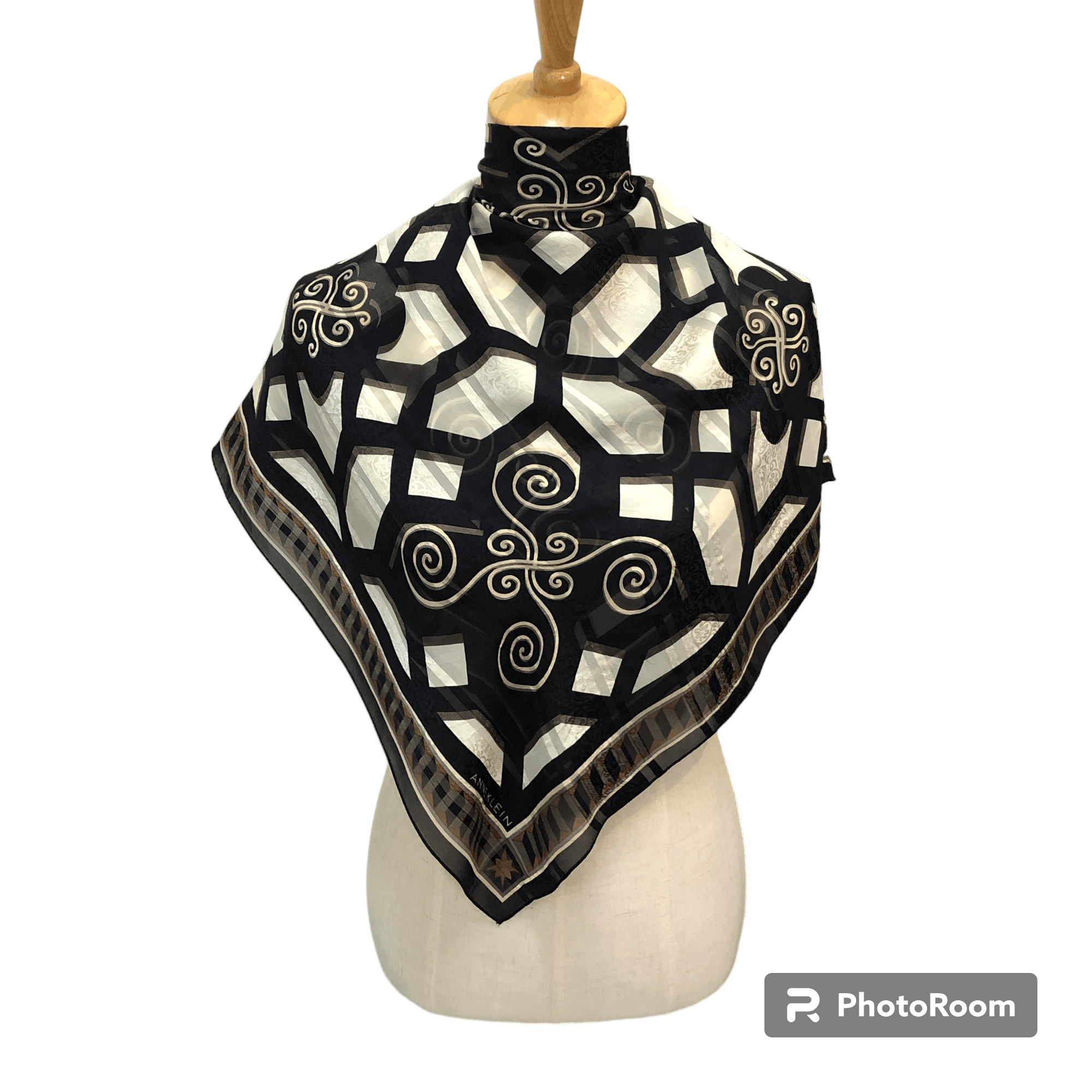 Japanese Brand Anne Klein Luxury Abstract Silk Scarf M1202 Size ONE SIZE - 1 Thumbnail