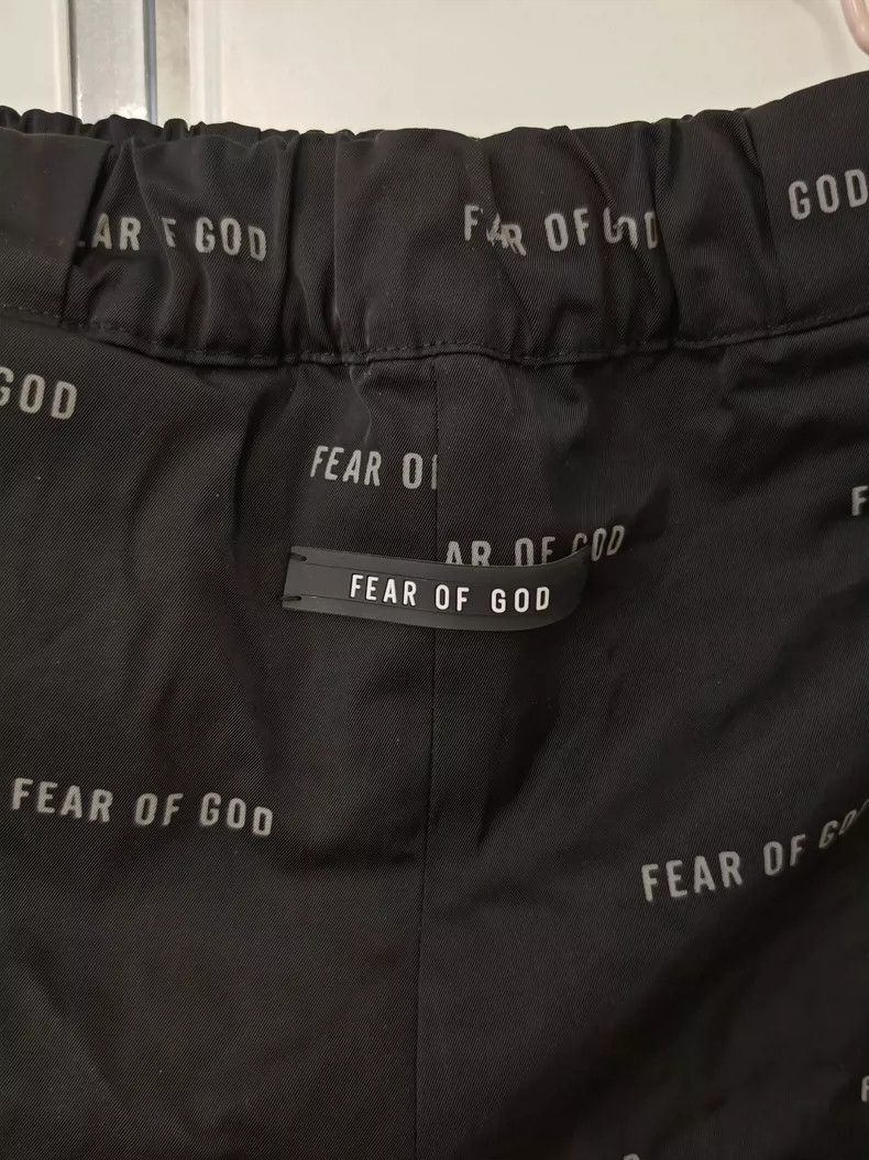 Fear of God Fear of God Nylon barrage logo trousers Size US 28 / EU 44 - 2 Thumbnail