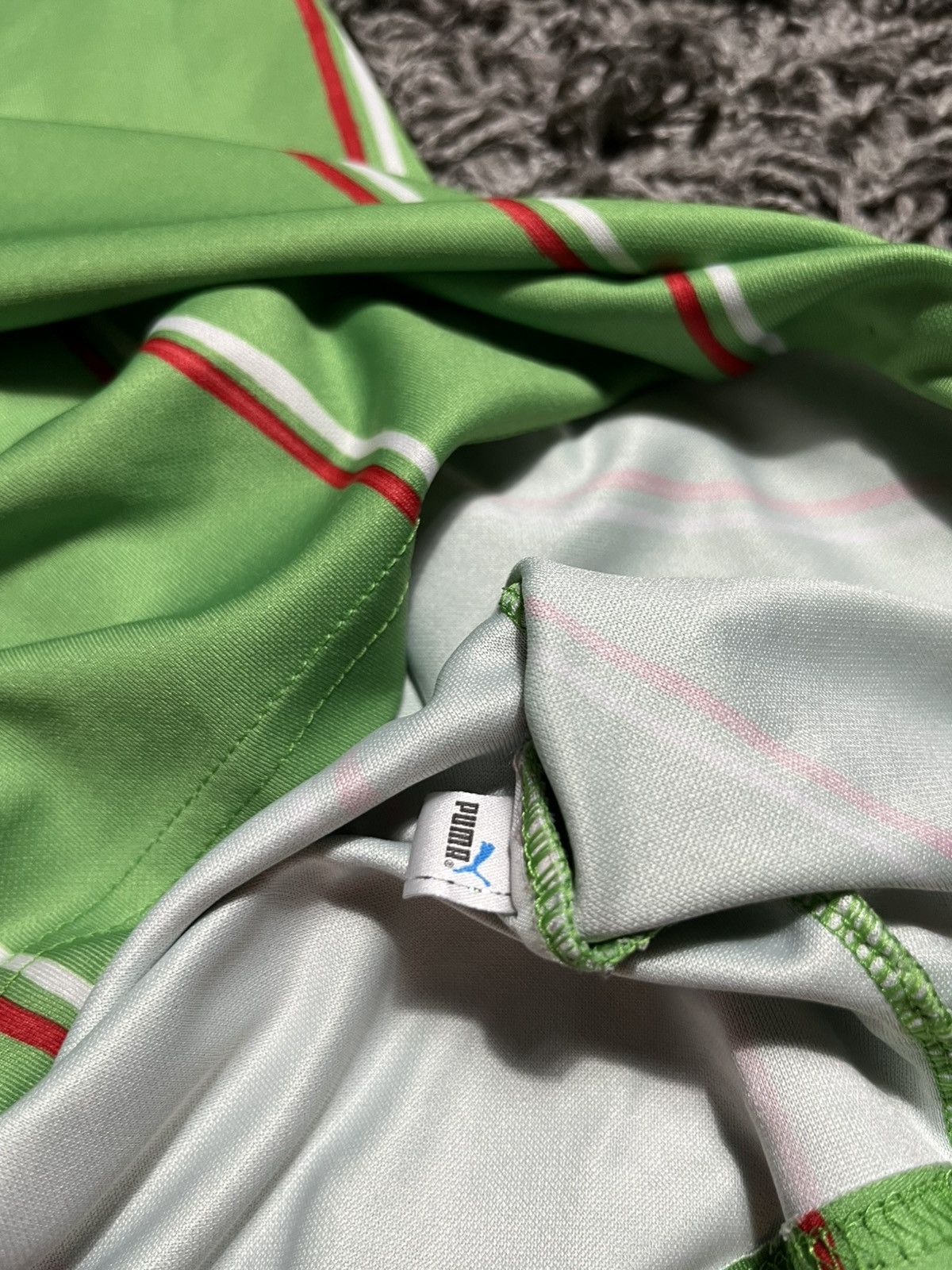 Puma PUMA ALGERIA 2010/11 VINTAGE SOCCER FOOTBALL JERSEY Size US L / EU 52-54 / 3 - 4 Thumbnail