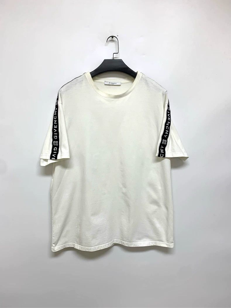 Givenchy Givenchy Size XXXLSleeve Logo Short Sleeve 2506-Nextarrow Size US XL / EU 56 / 4 - 1 Thumbnail