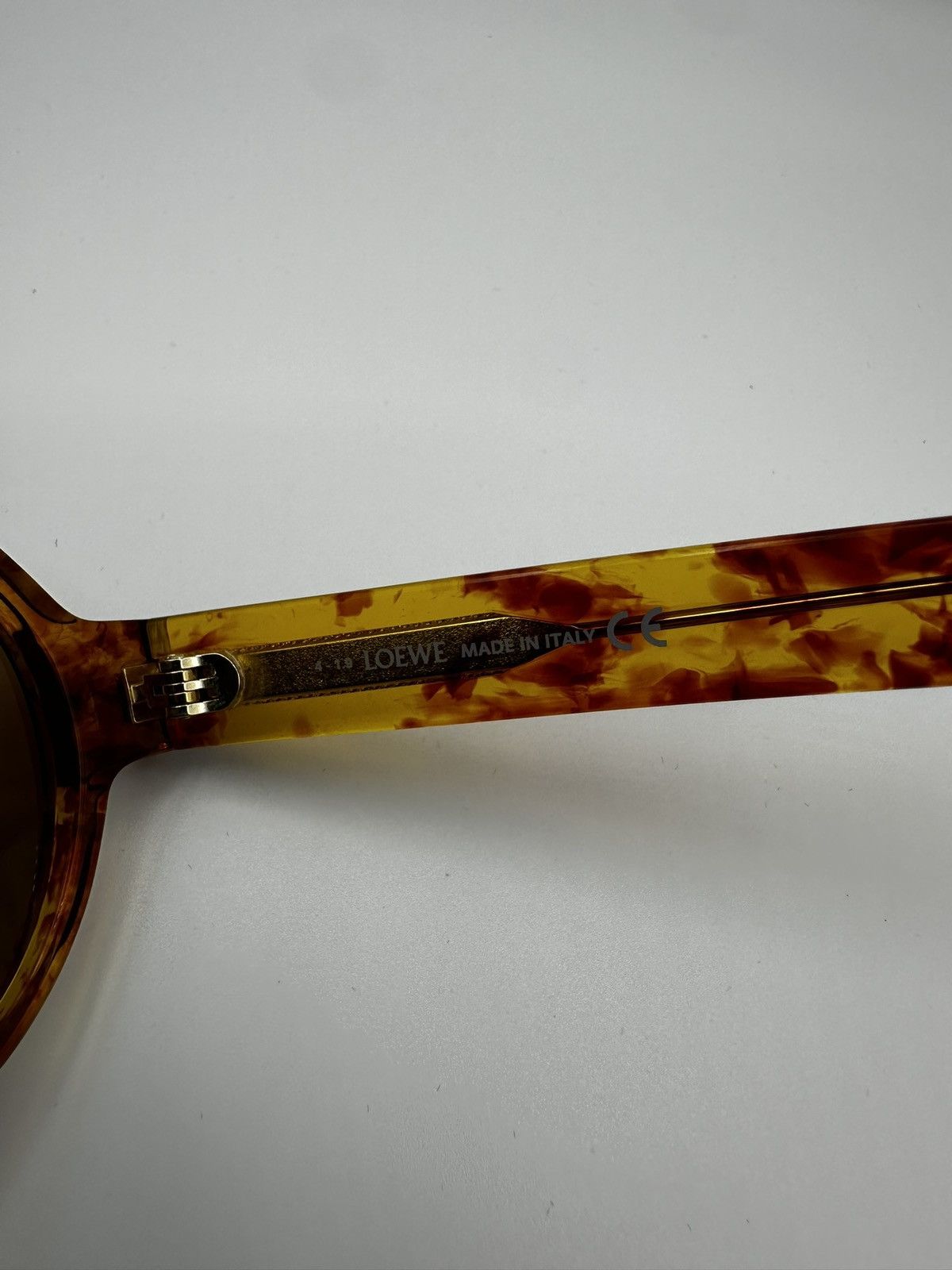 Loewe Loewe Amber Wood Grain Sunglasses Size ONE SIZE - 8 Thumbnail