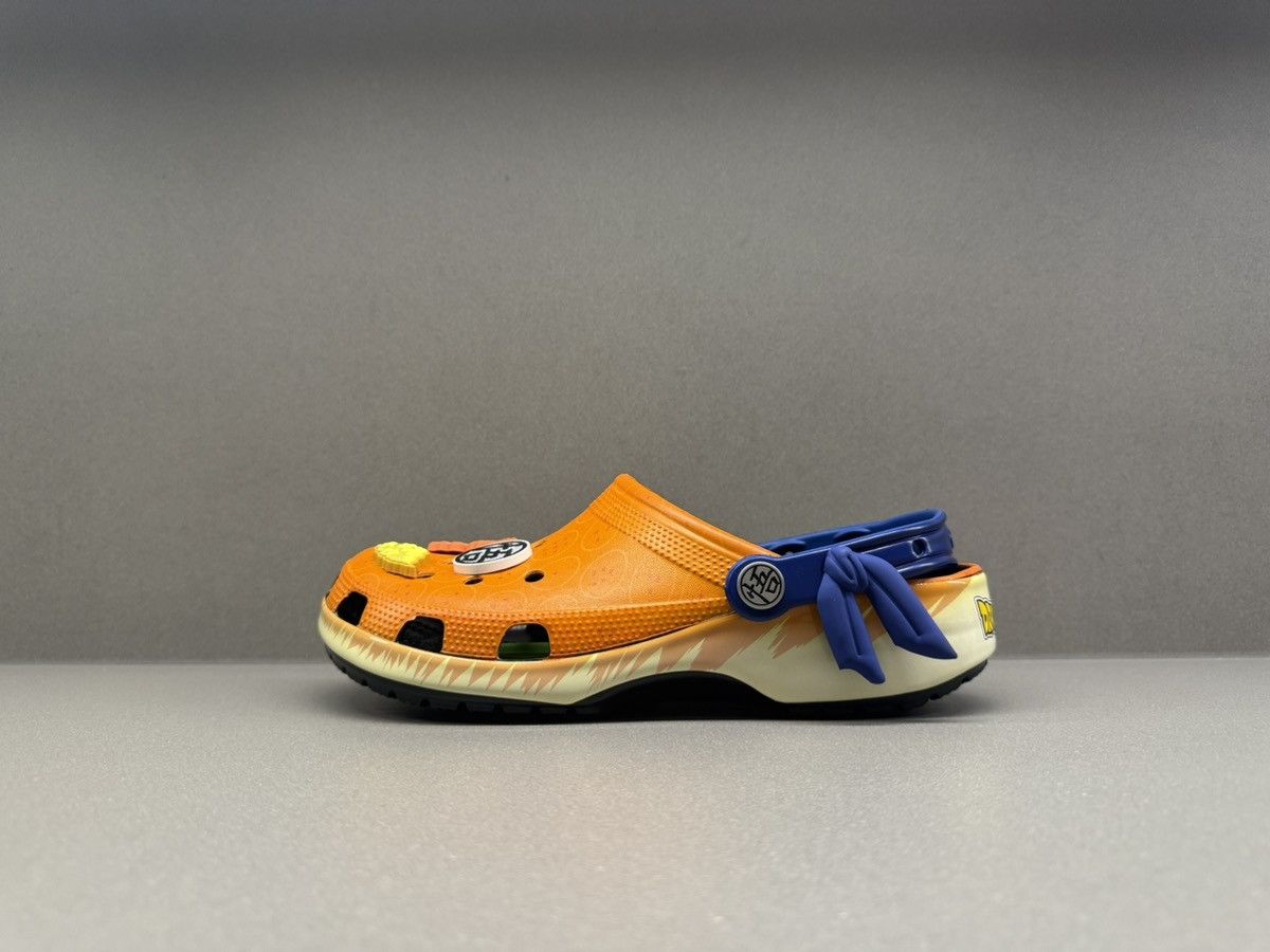 Crocs Crocs Classic Clog Dragon Ball Z Goku Size US 8 / EU 41 - 5 Thumbnail