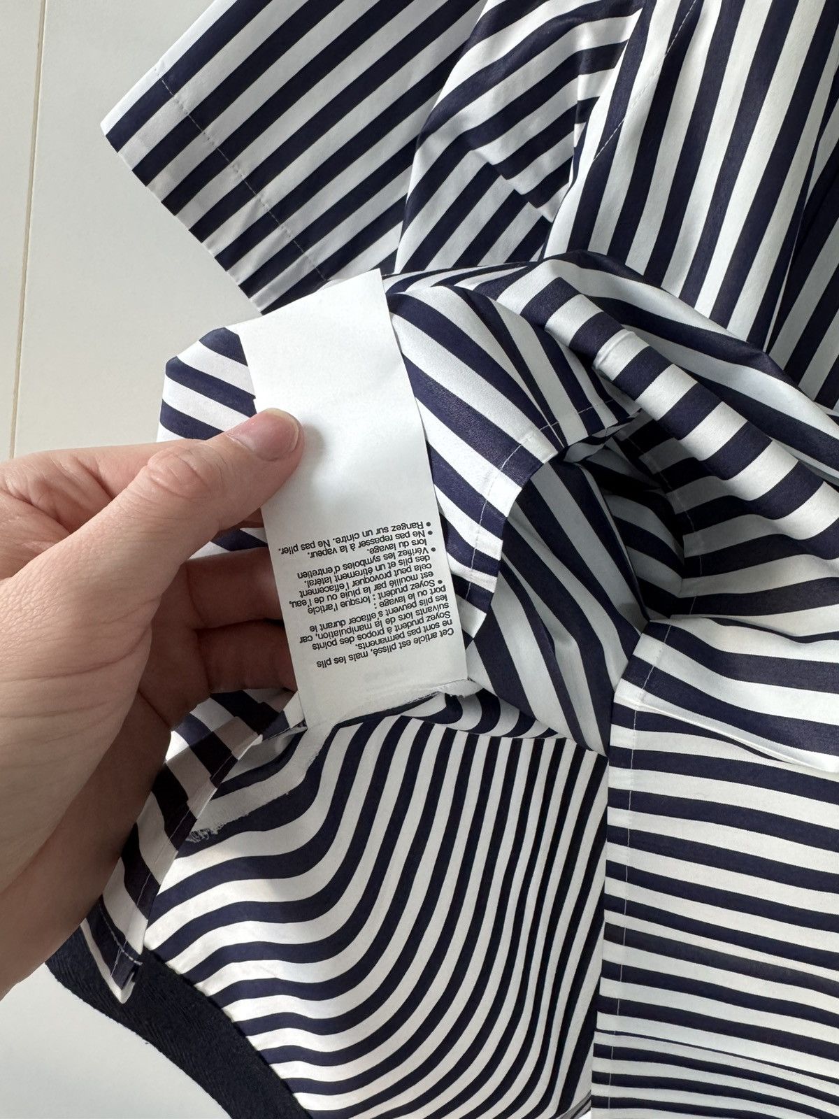 Sacai White and Navy Stripe Pleated Shirt 2 Size US M / EU 48-50 / 2 - 12 Thumbnail