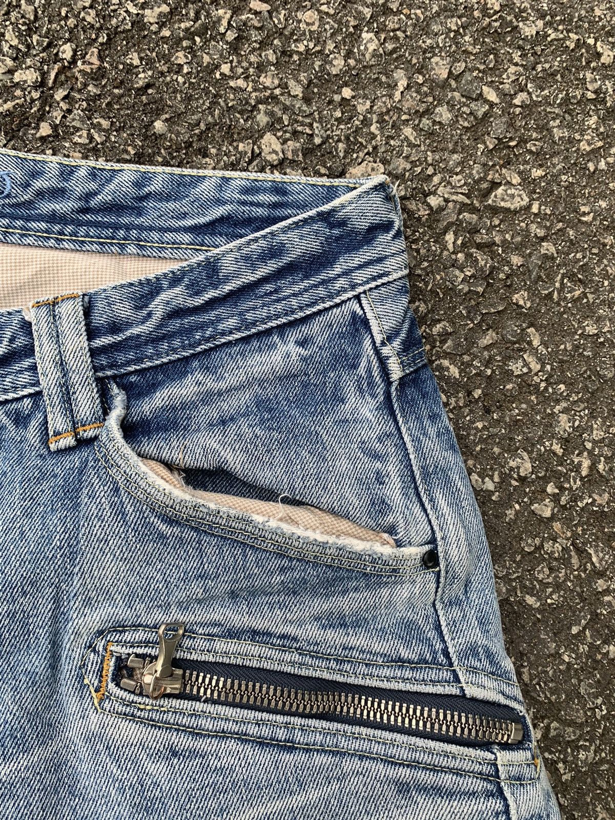 Nicole Club DISTRESSED NCFM NICOLE CLUB RIELABO SELVEDGE DENIM Size US 32 / EU 48 - 15 Thumbnail