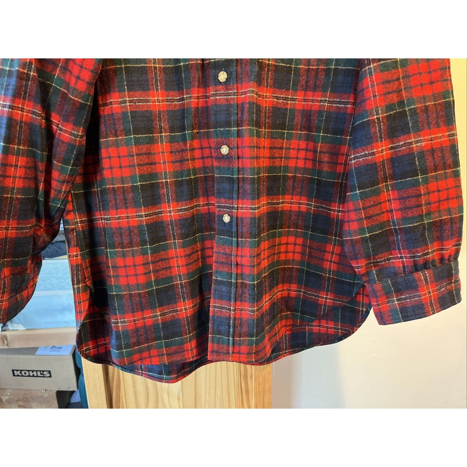 Pendleton Pendleton Vintage Men’s M Red Plaid LS Button Wool Flannel Size US M / EU 48-50 / 2 - 7 Thumbnail