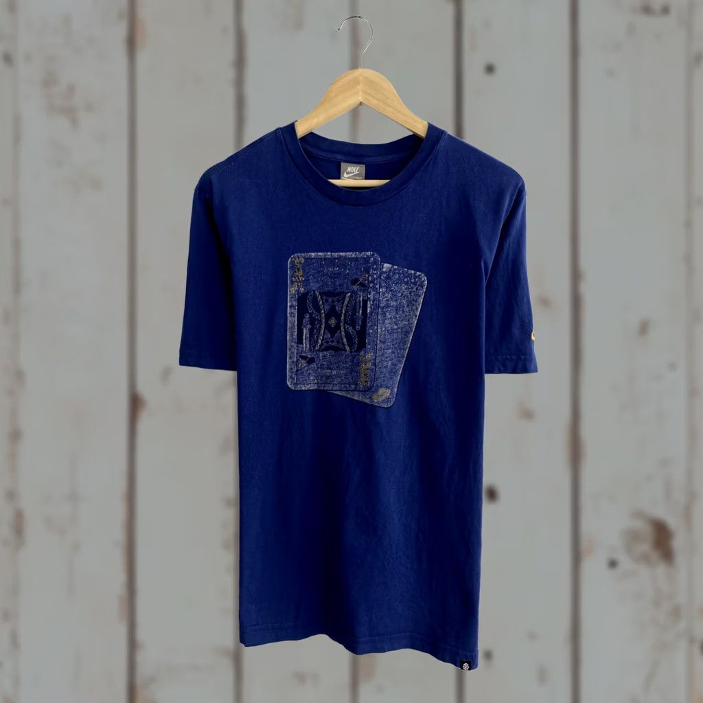 Nike VINTAGE Nike Cards King retro T-Shirt L Blue Mens 90s Size US L / EU 52-54 / 3 - 1 Thumbnail