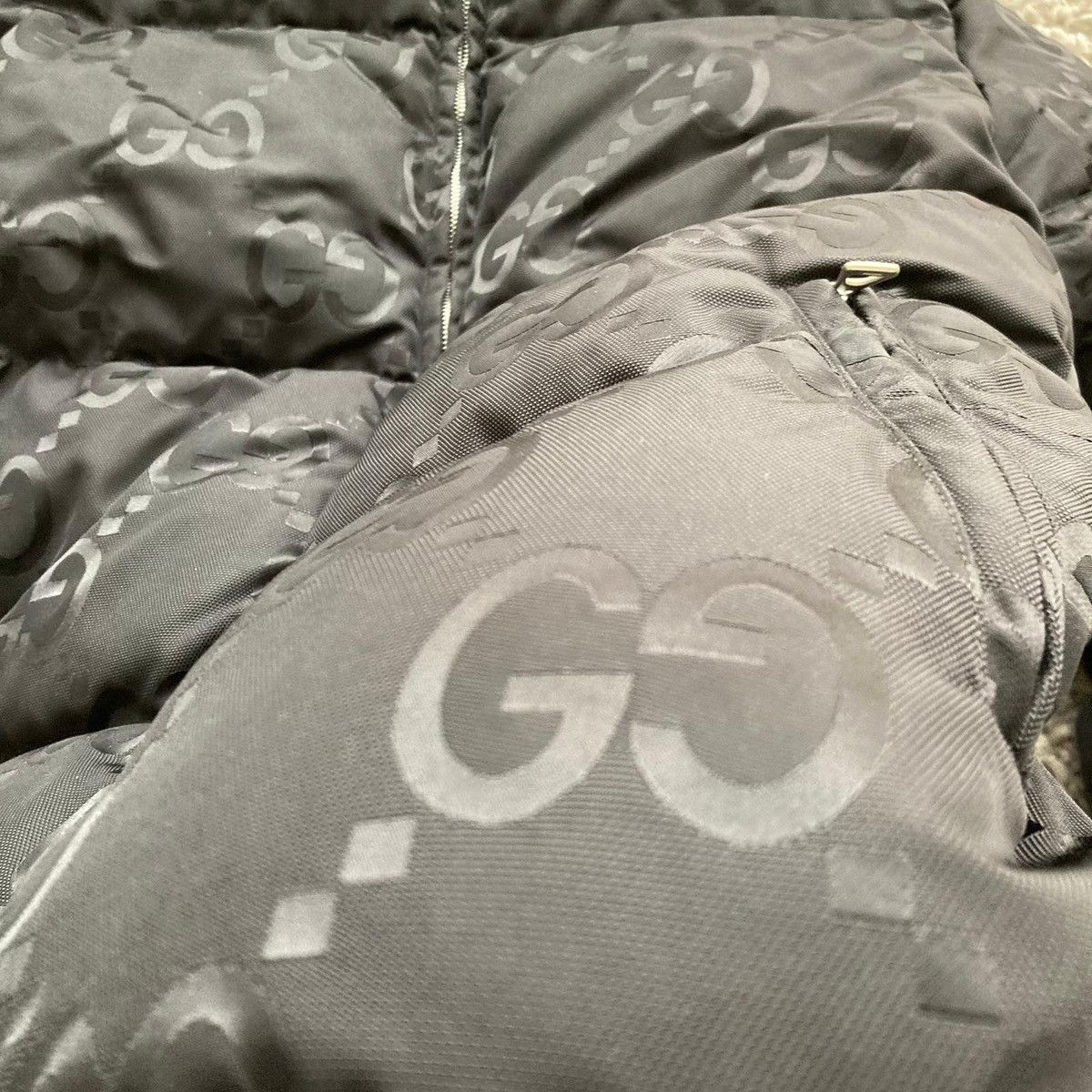 Gucci Gucci jumbo logo jacket goose down size 44 black GG Size US S / EU 44-46 / 1 - 13 Thumbnail