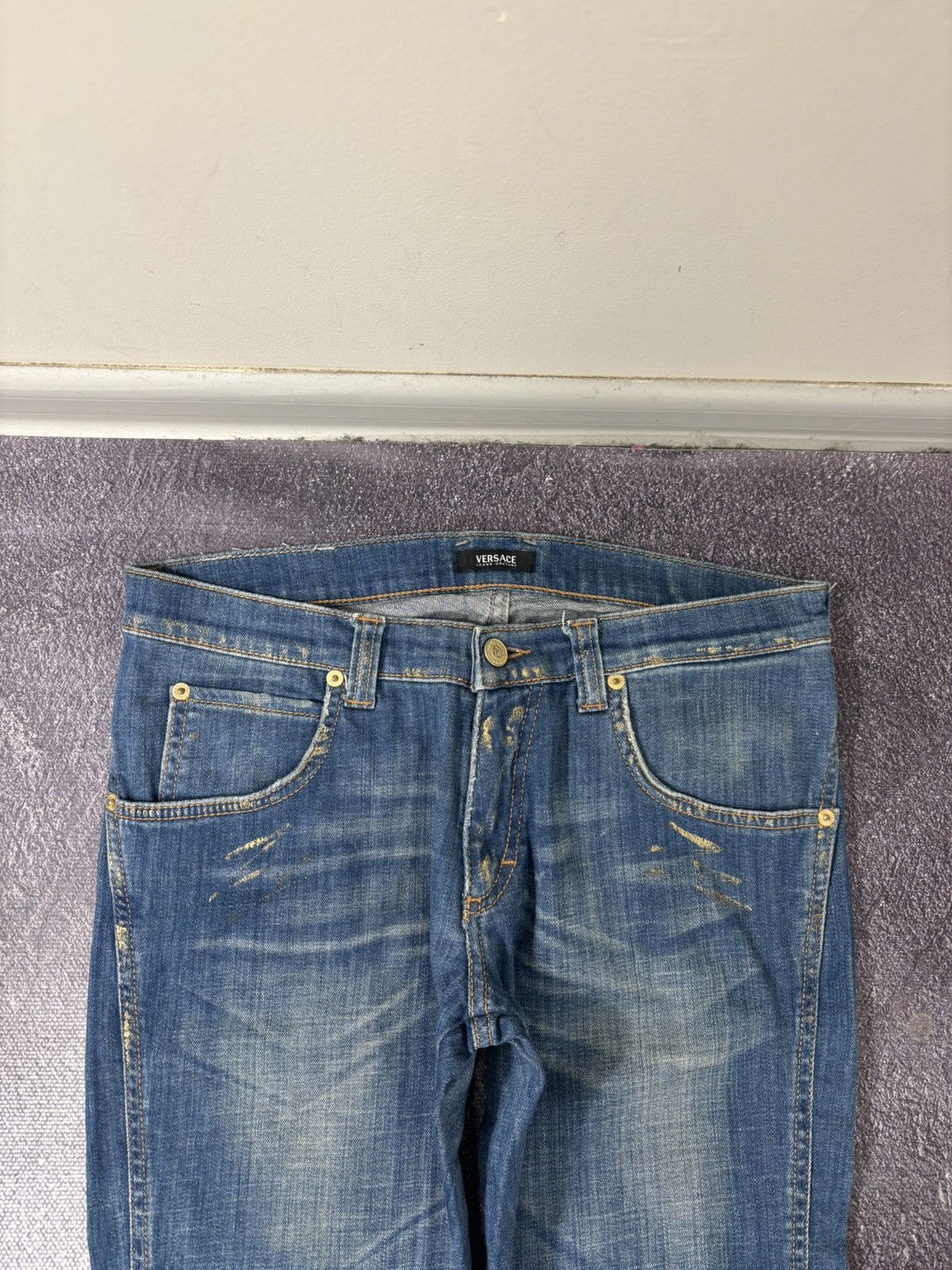 Versace Jeans Couture Versace Jeans Couture Women’s Faded Blue Denim Cropped Jeans Size 30" / US 8 / IT 44 - 5 Thumbnail