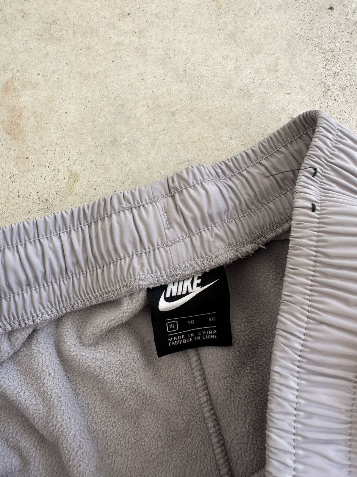 Nike Vintage Nike Sweatpants Size US 36 / EU 52 - 4 Thumbnail