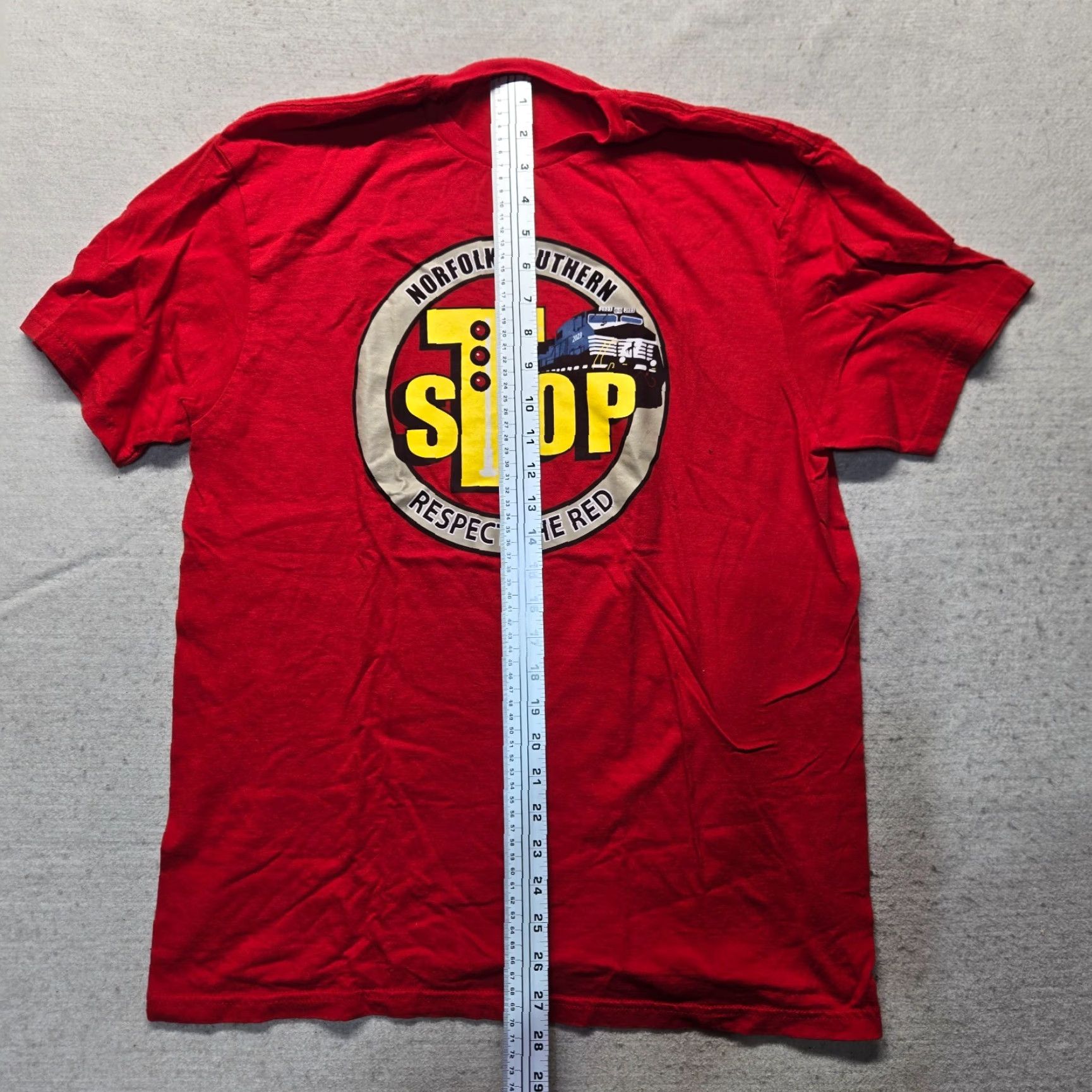 Gildan VINTAGE Gildan Norfolk Southern Respect The Red T-Shirt Adult Men's Large Red Size US L / EU 52-54 / 3 - 6 Thumbnail