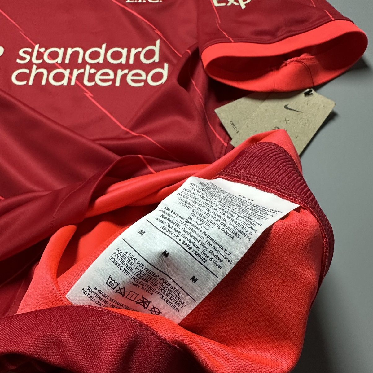 Nike LIVERPOOL NIKE 2021/2022 FOOTBALL HOME JERSEY #3 FABINHO Size US M / EU 48-50 / 2 - 13 Thumbnail