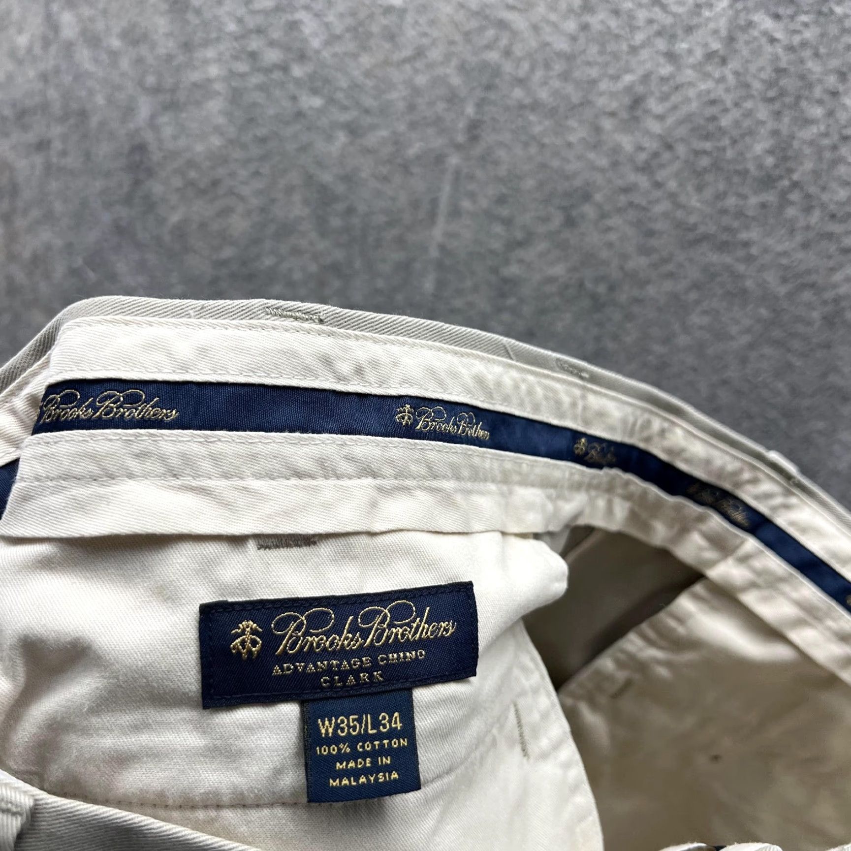 Brooks Brothers VINTAGE Brooks Brothers Pants Men 35x34 Chino Beige Tan Pleated Satin Button Pocket Regular Straight Clark Fit Size US 35 - 6 Thumbnail